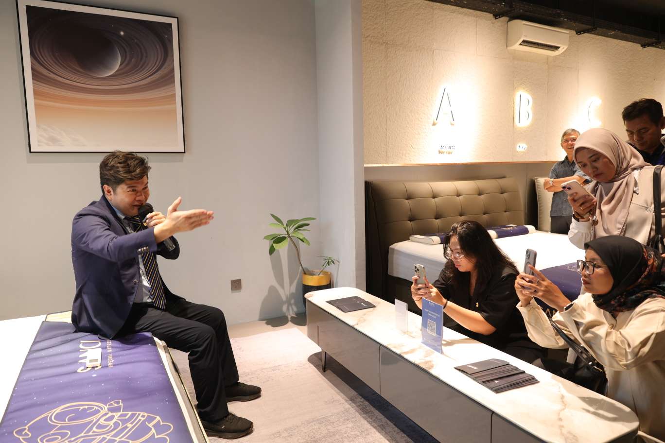 Mr. Rain Memaparkan Kelebihan Dan Teknologi Kasur Premium Sanci Indonesia.